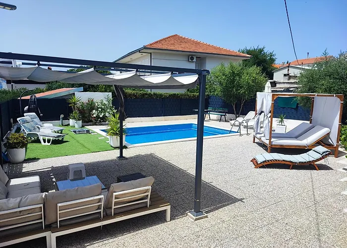 Modern With Pool Near Free Parking Apartament *