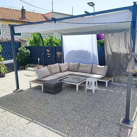 Modern With Pool Near Free Parking Trogir